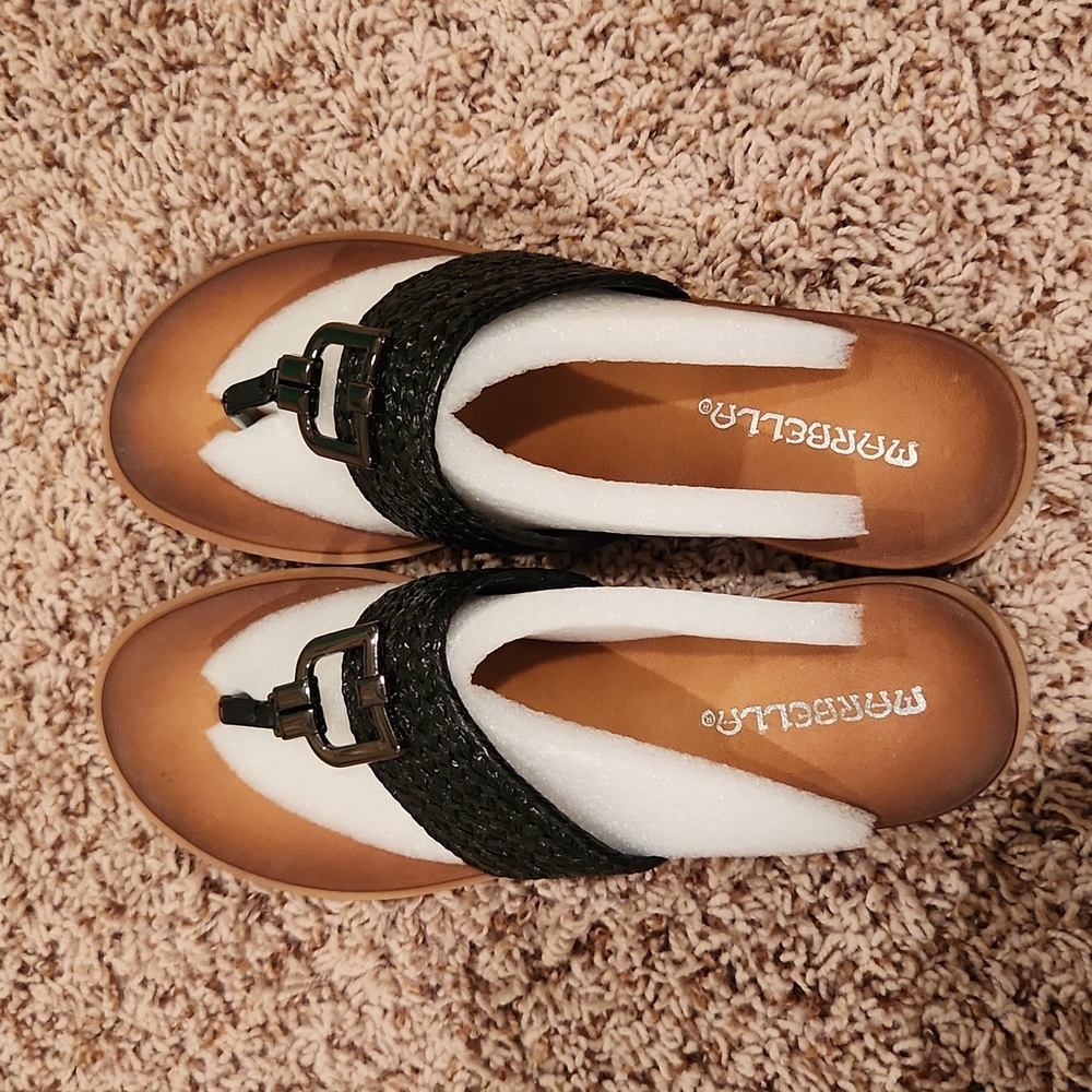 Black sandal